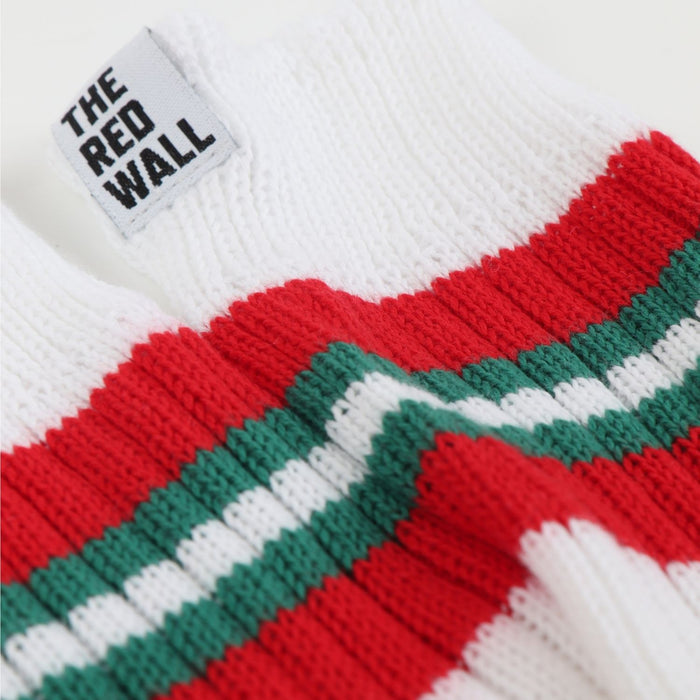 close up of knitted fabric.