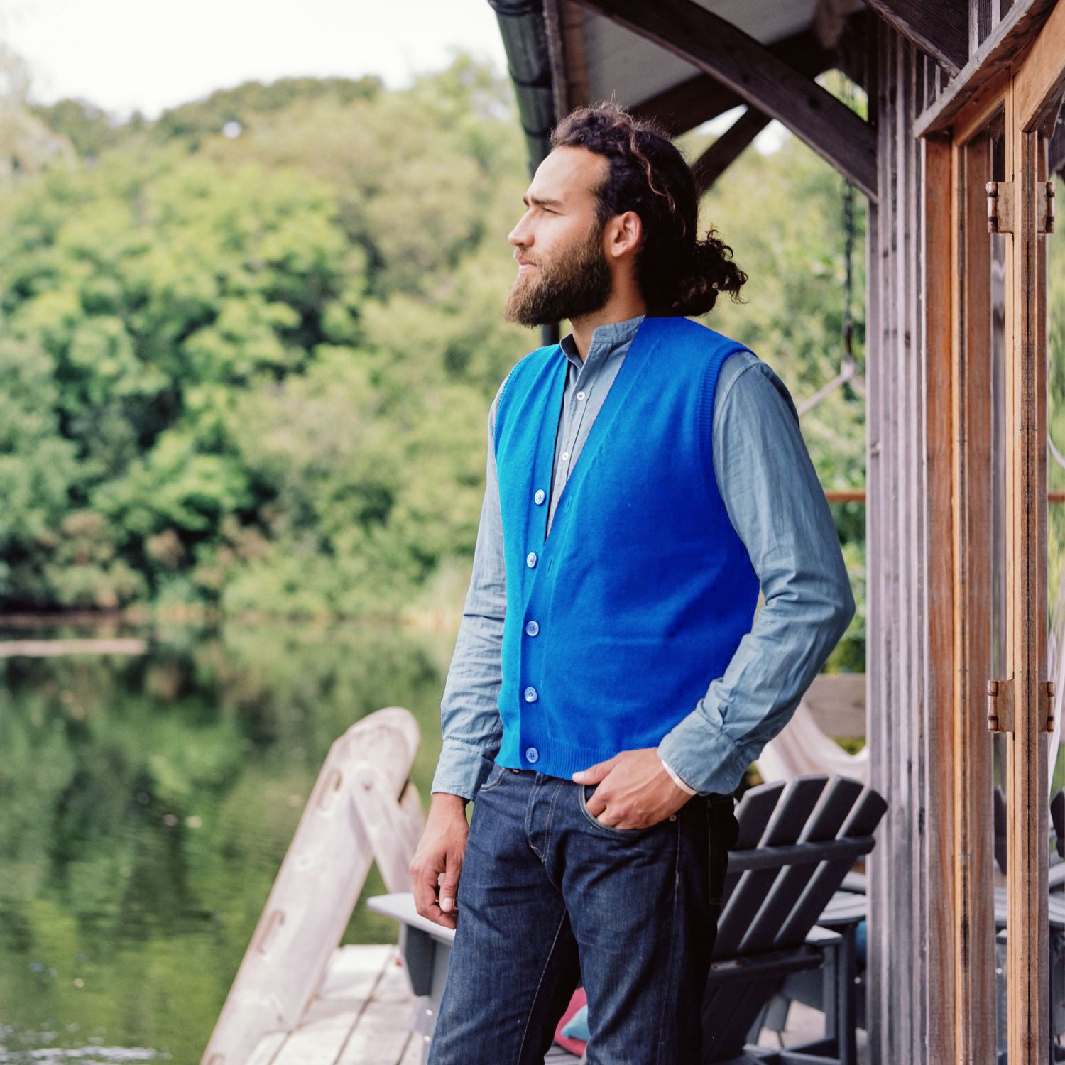 Men's blue sleeveless v-neck cardigan