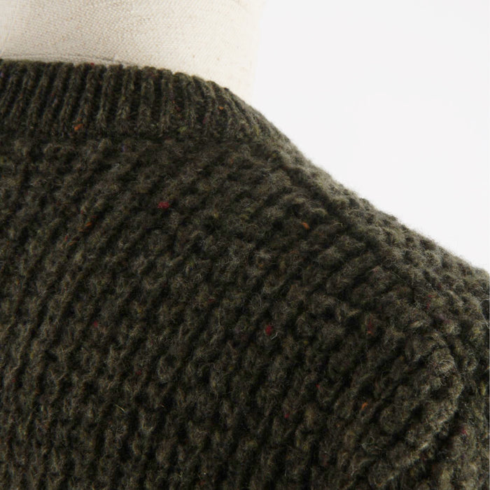 close up of the shoulder detail