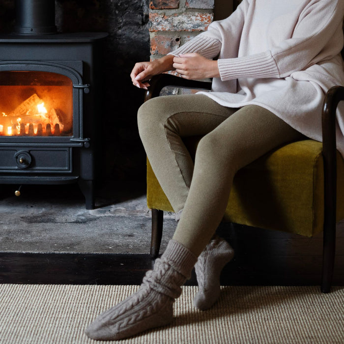 Women's Handmade Cable Pure Cashmere Socks