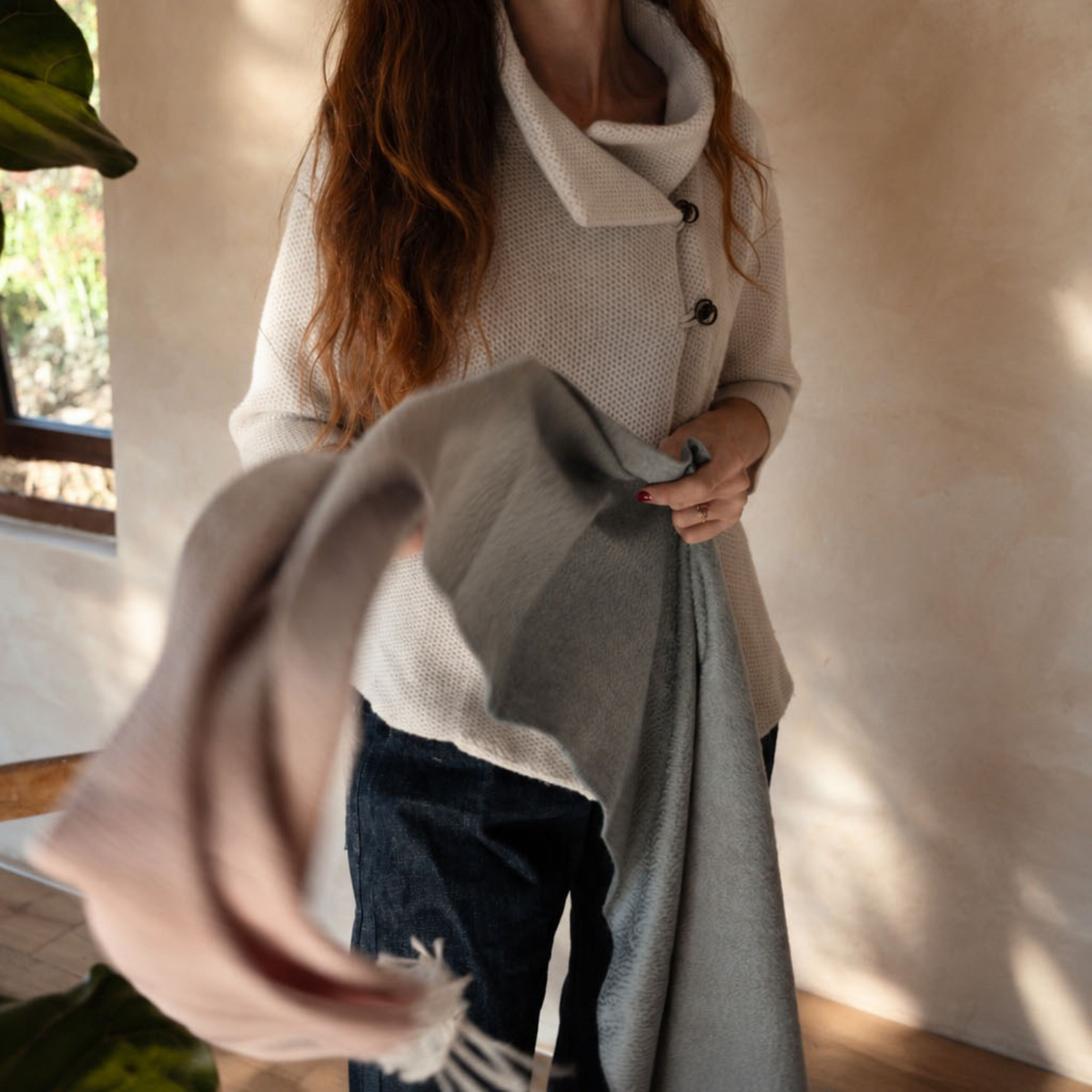 Women's Woven Cashmere Ombre Scarf