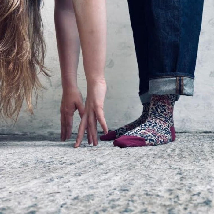 Women's William Morris Michaelmas Daisy 1890's Cotton Socks - Corgi Socks